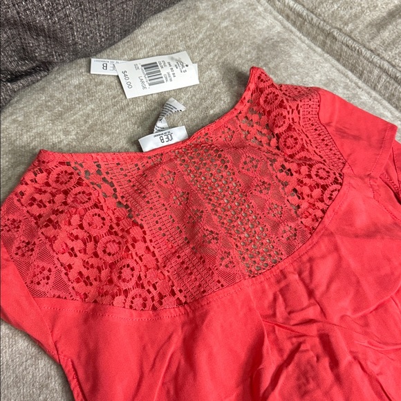 Women’s L coral shorts romper - Picture 3 of 3